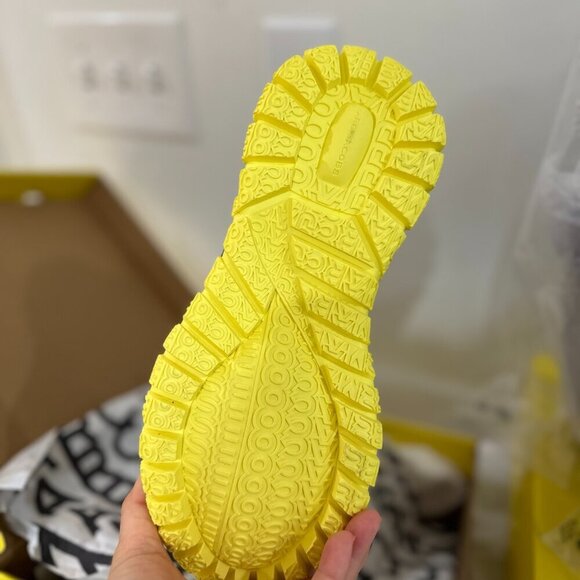 NWT！NEW! Marc Jacobs The Lazy Runner Sneakers -Authentic Unisex size 37, 38 ONLY - Picture 4 of 10